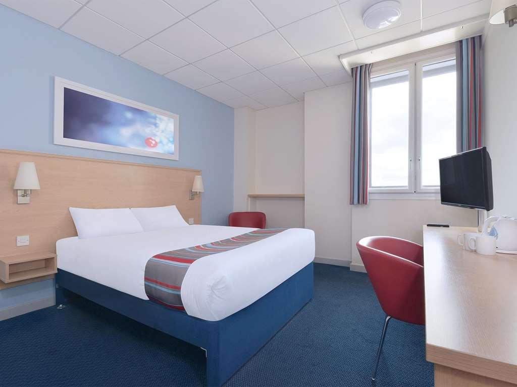 Travelodge Swindon Central Номер фото
